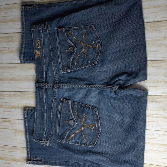 Kut from the Kloth Size 10 Button Back Pockets Cropped Jeans - Picture 2 of 16